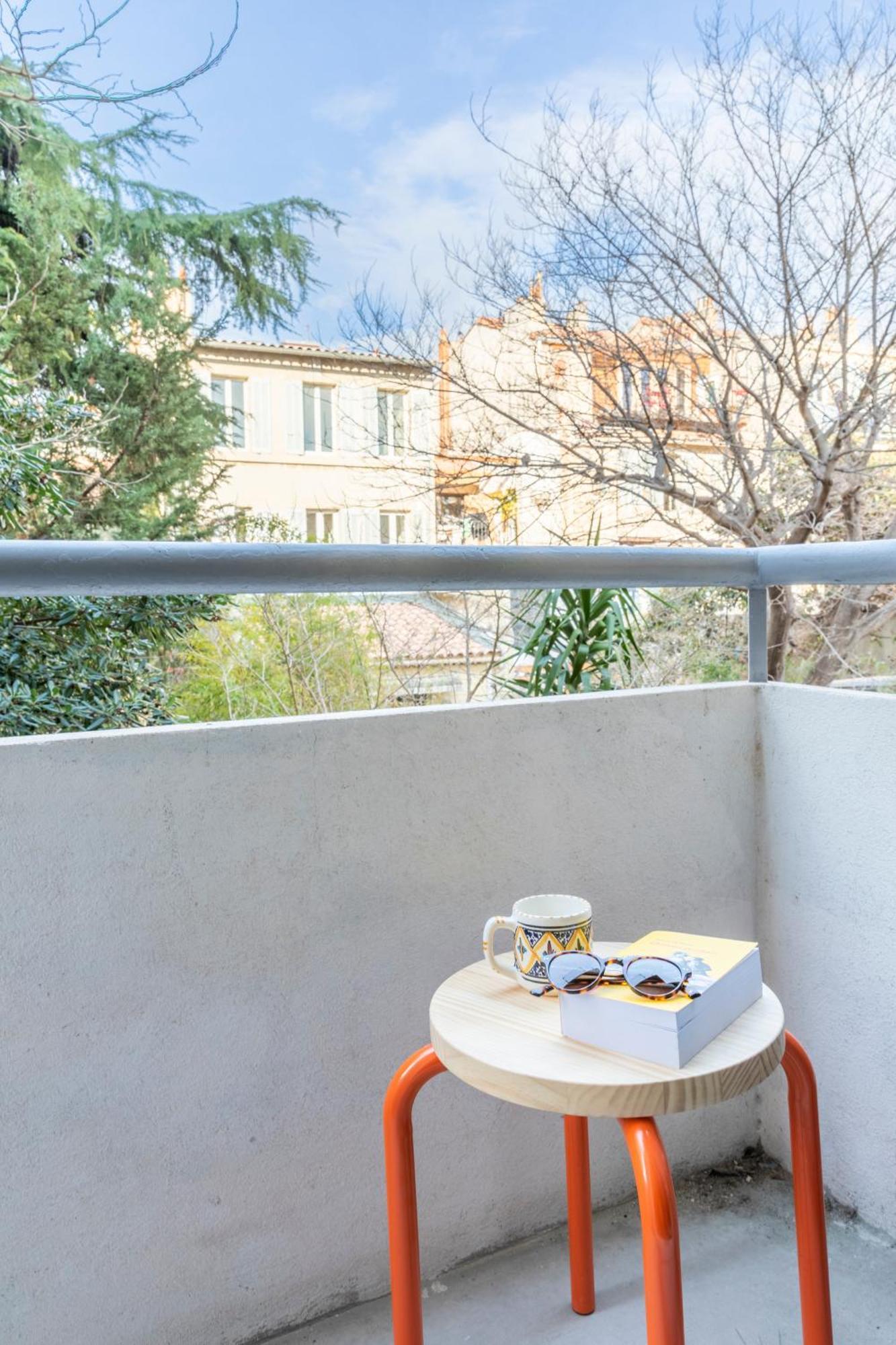 Petit Jaune, T2 Centre Ville Marseille Avec Balcon Exterior photo